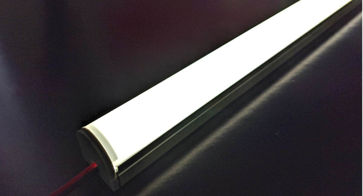 LEDラインテープを使用した発光
