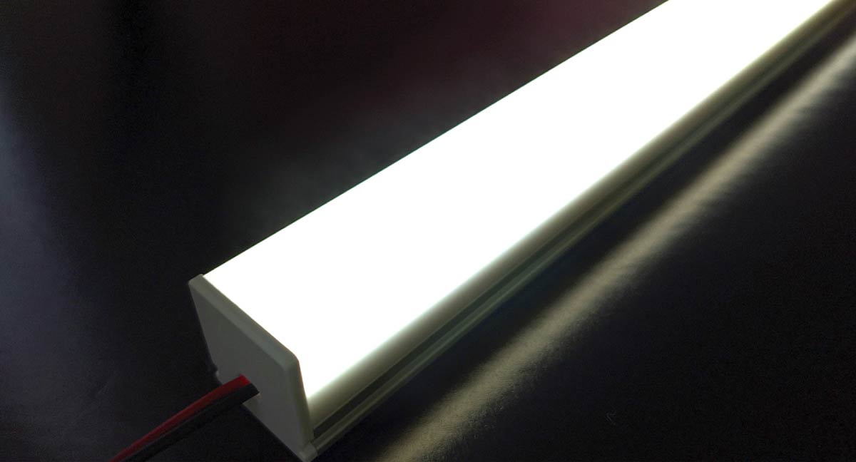 LEDラインテープを使用した発光