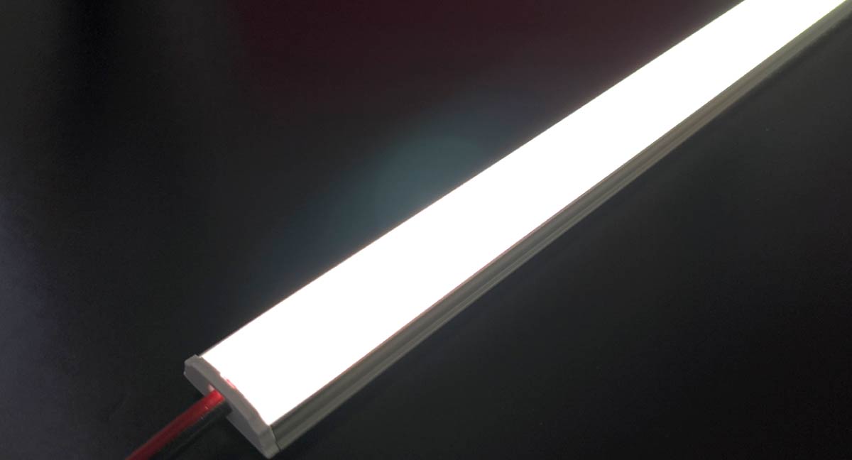 LEDラインテープを使用した発光